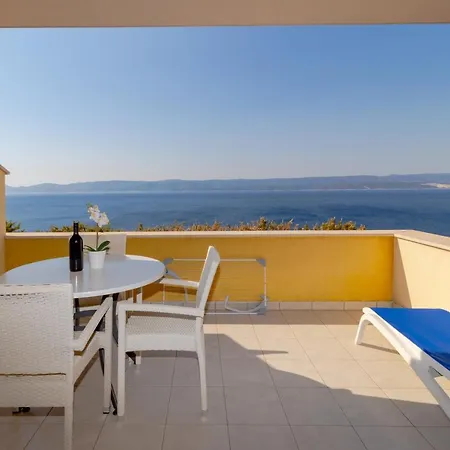 Luxury Apartments Villa Ruzmarina With New Heated Infinity Pool And Lounge Area Marusici  Exterior photo