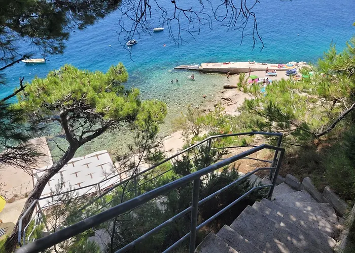 Luxury Apartments Villa Ruzmarina With New Heated Infinity Pool And Lounge Area