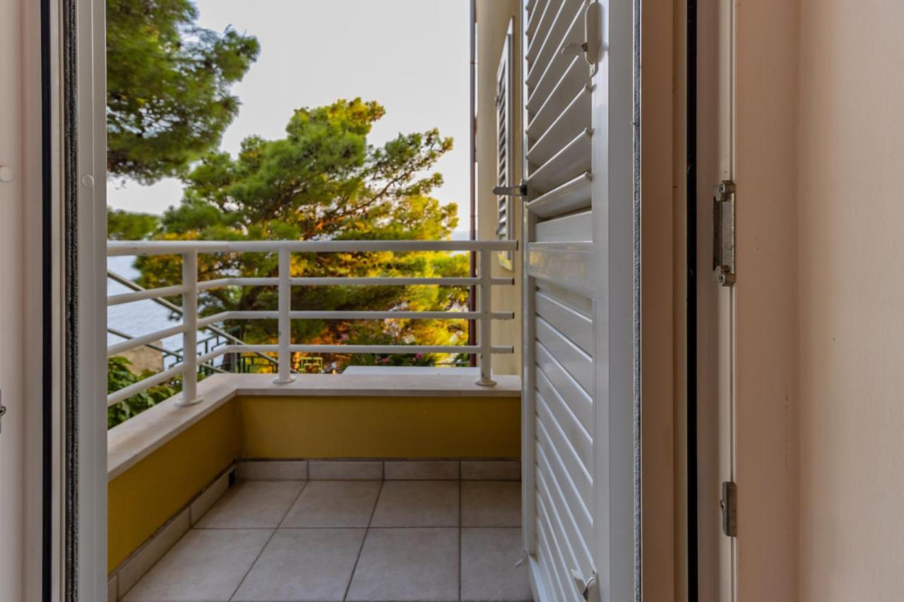 Luxury Ruzmarina With New Heated Infinity Pool And Lounge Area Apartment