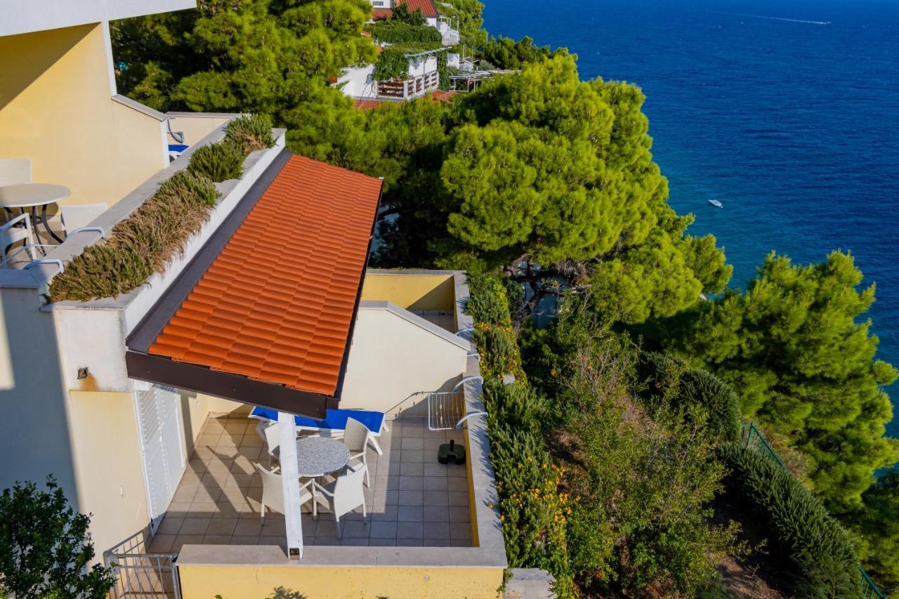 Luxury Ruzmarina With New Heated Infinity Pool And Lounge Area Apartment *