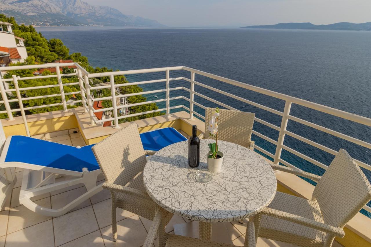 Apartment Luxury Ruzmarina With New Heated Infinity Pool And Lounge Area Marusici (Split-Dalmatia)