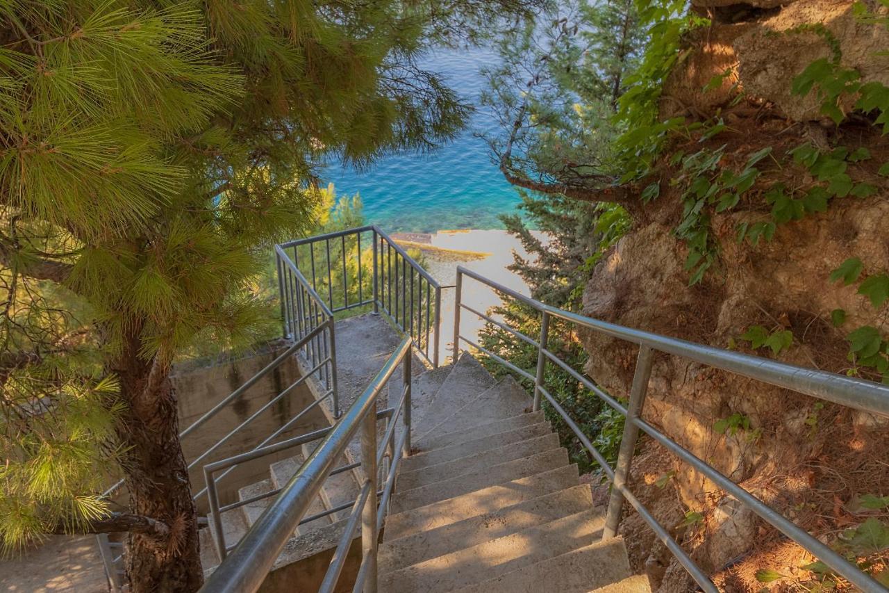 Luxury Ruzmarina With New Heated Infinity Pool And Lounge Area Apartment *