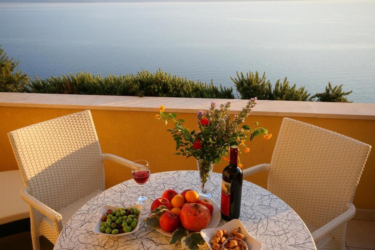 Luxury Ruzmarina With New Heated Infinity Pool And Lounge Area Apartment *
