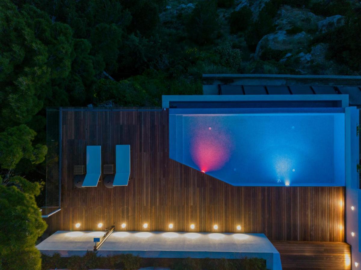 Luxury Ruzmarina With New Heated Infinity Pool And Lounge Area Apartment *