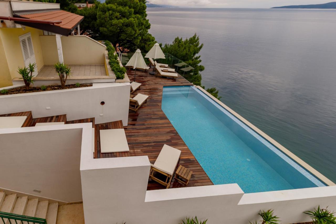 Luxury Ruzmarina With New Heated Infinity Pool And Lounge Area Marusici (Split-Dalmatia)