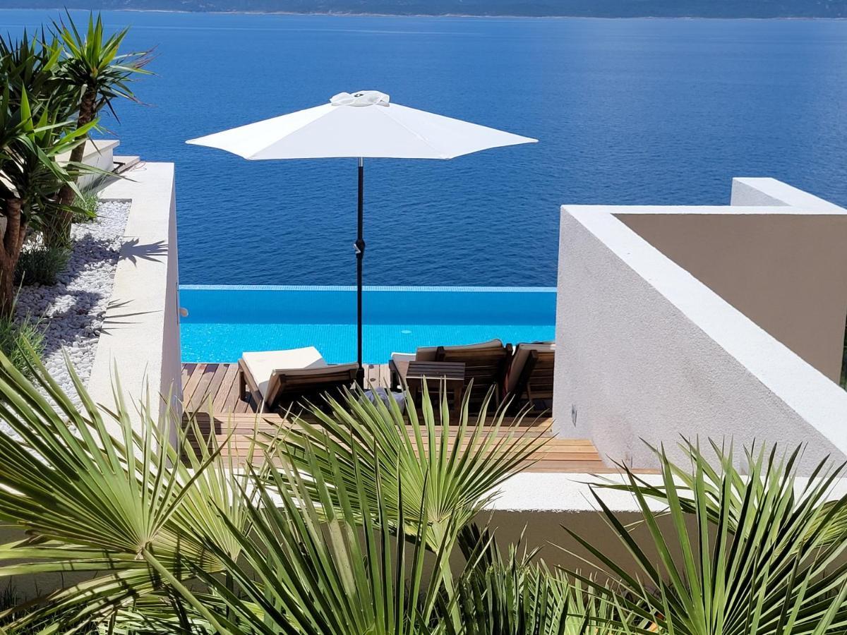 Luxury Ruzmarina With New Heated Infinity Pool And Lounge Area * Marusici (Split-Dalmatia)