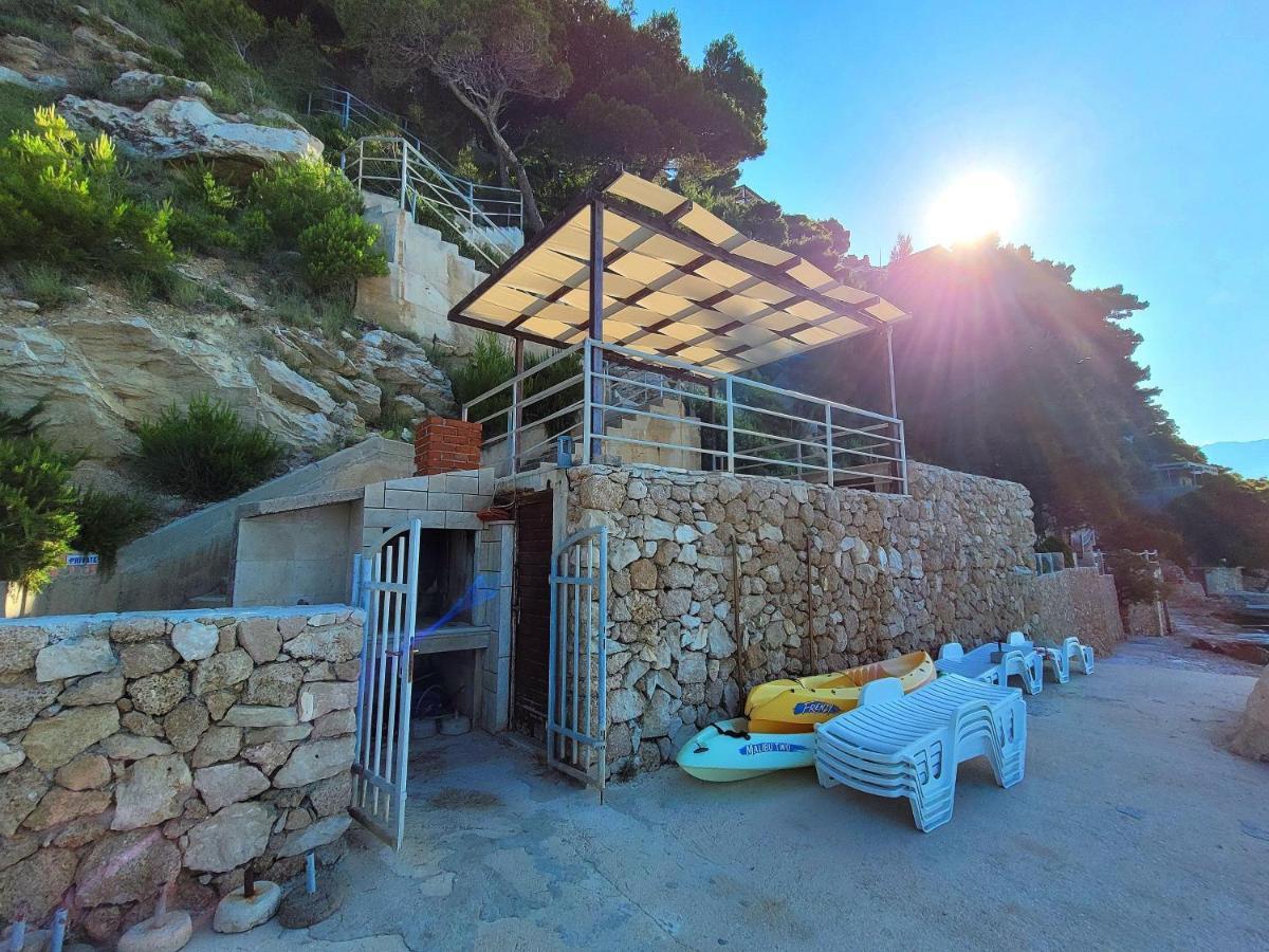 Luxury Ruzmarina With New Heated Infinity Pool And Lounge Area Apartment Marusici (Split-Dalmatia)