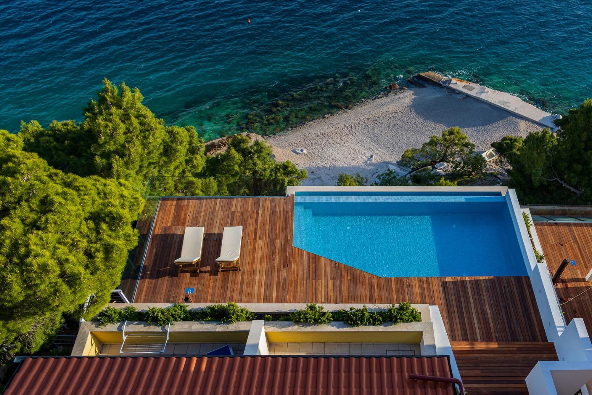 Luxury Ruzmarina With New Heated Infinity Pool And Lounge Area Apartment