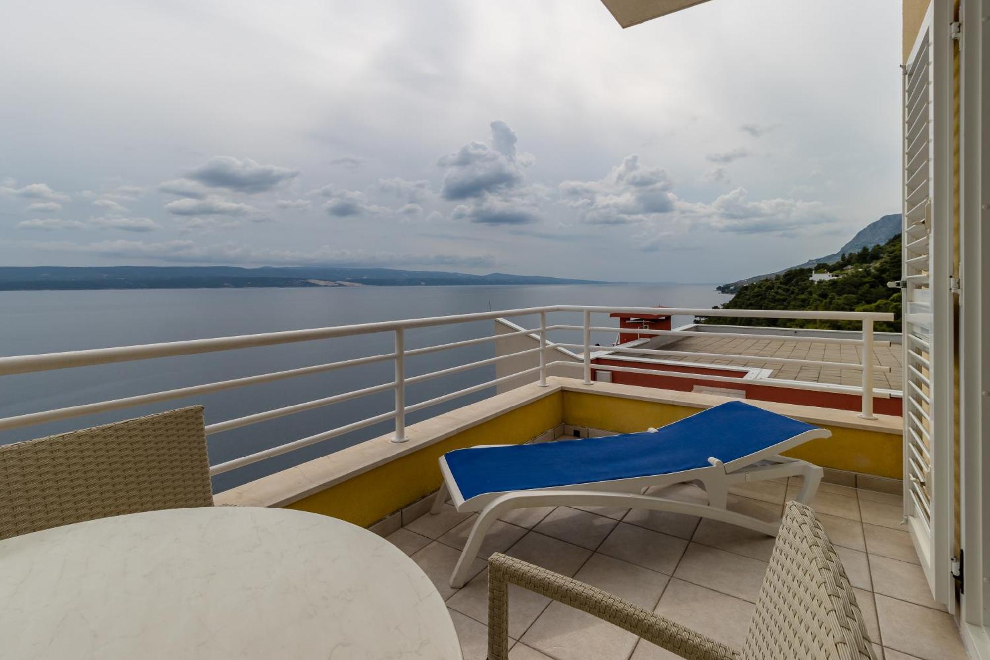 Luxury Ruzmarina With New Heated Infinity Pool And Lounge Area Marusici (Split-Dalmatia)